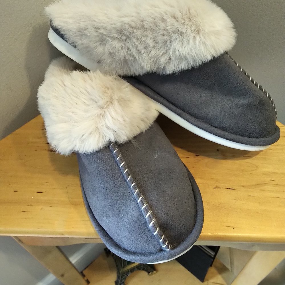 Ladies Gray ultra-suede faux-fur scuffs US size 7-8 excellent - Picture 10 of 10